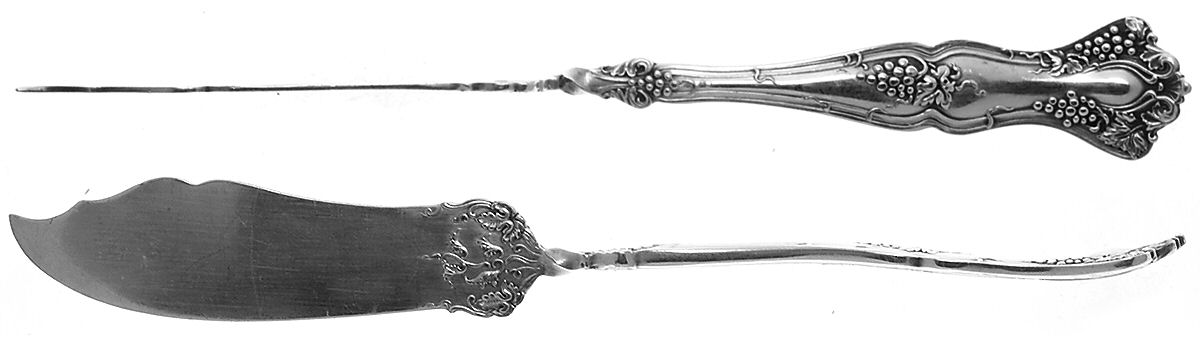 Vintage (Silverplate, 1904) Flat Twisted Handle Master Butter Knife by International Silver-1