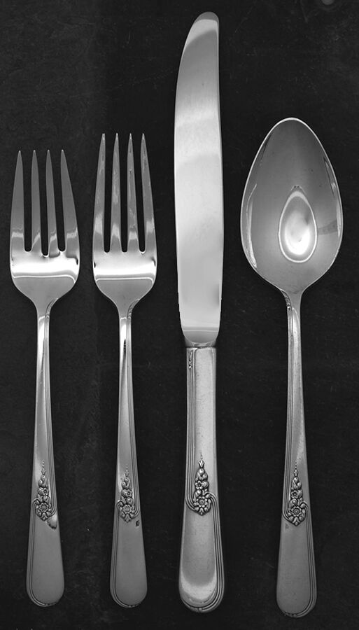 Youth (Silverplate, 1940) 4 Piece Place Setting by International Silver-1