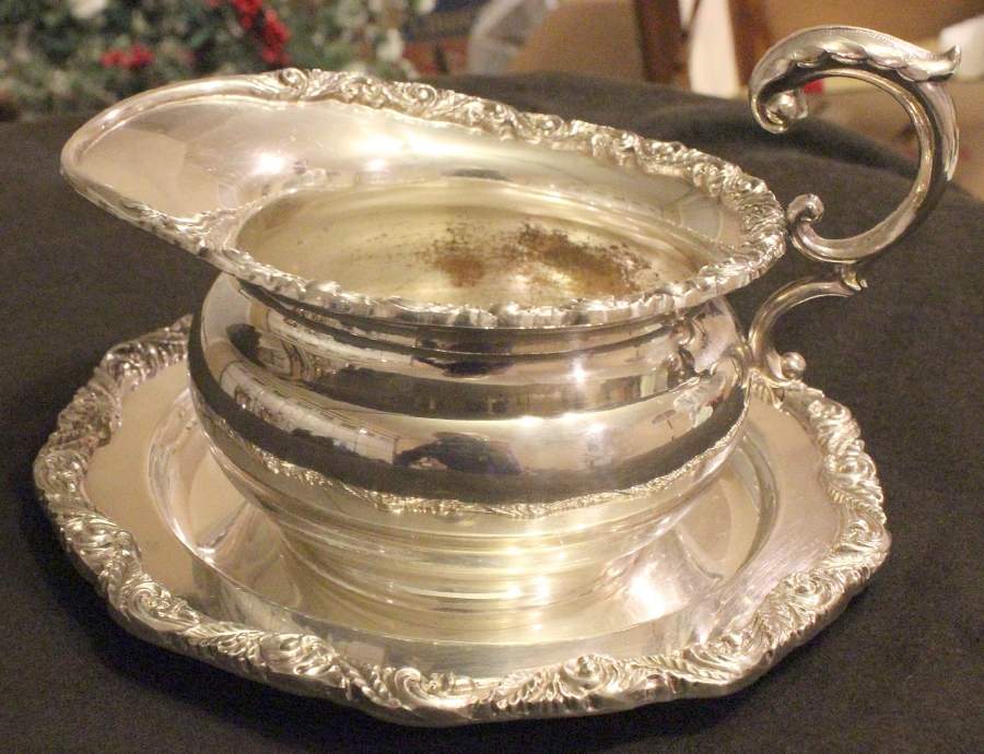Saybrook Manor (Silverplate, Hollowware) Plated Gravy Boat & Underplate by International Silver-1