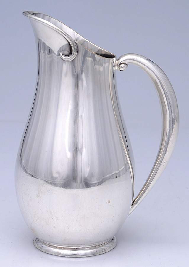 Apple (Silverplate, Hollowware) 40 Oz Pitcher by International Silver-1