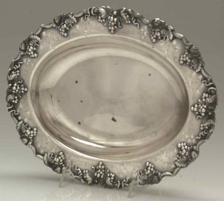 Vintage-Chased (Silverplate, Hollowware) Silverplate Oval Vegetable Bowl by International Silver-1
