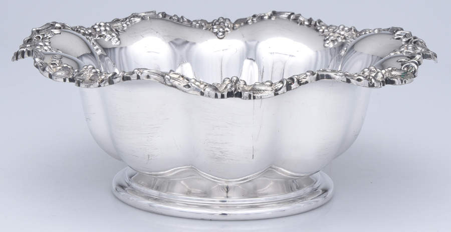 Vintage-Plain (Silverplate, Hollowware) Medium Footed Fruit Bowl by International Silver-1