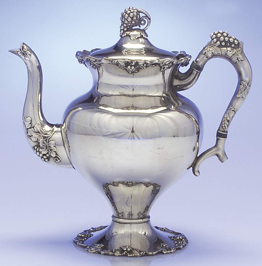 Vintage-Plain (Silverplate, Hollowware) Teapot by International Silver-1