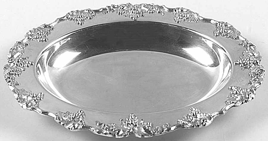 Vintage-Plain (Silverplate, Hollowware) Medium Silverplate Oval Vegetable Bowl by International Silver-1