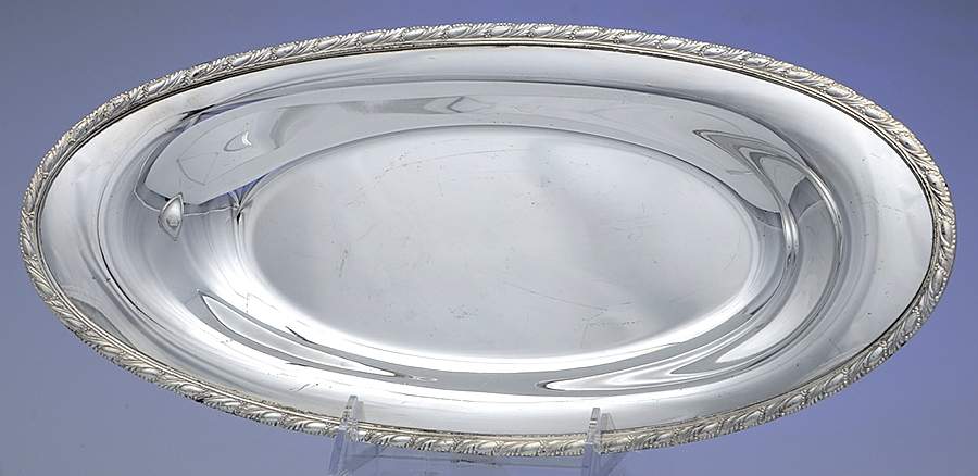 Evandale (Silverplate, Hollowware) 13" Bread Tray by International Silver-1