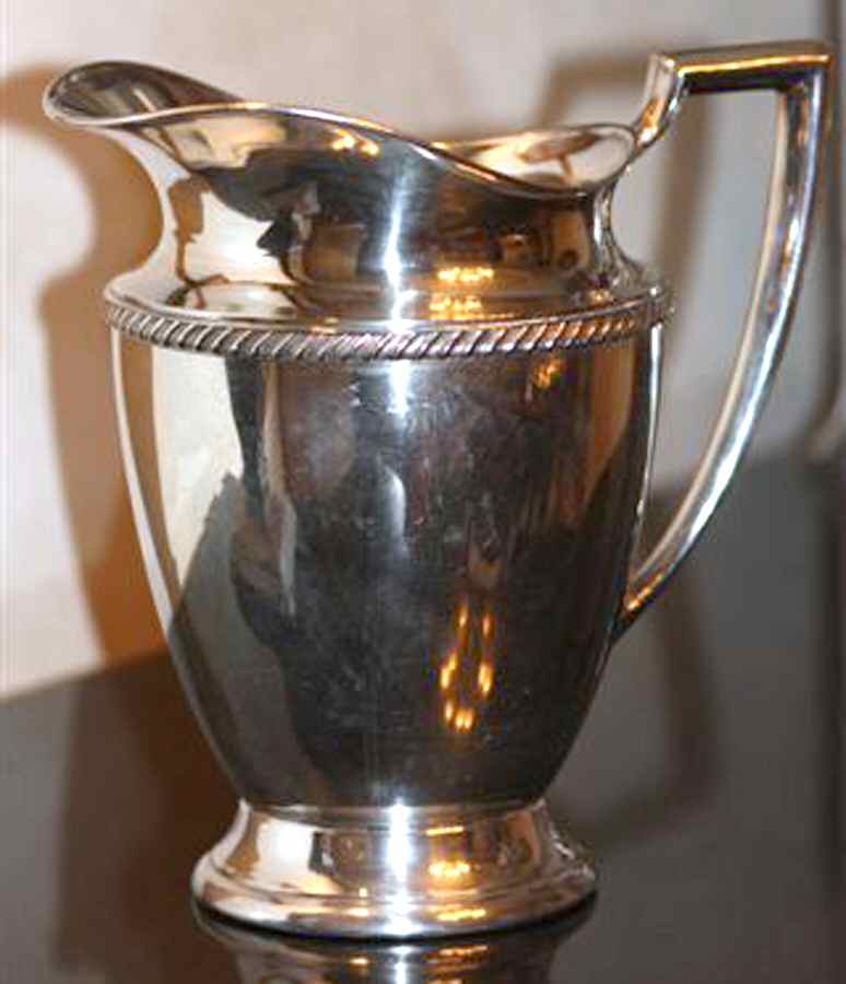 Kent (Silverplate Hollowware) Silverplate Water Pitcher by International Silver-1