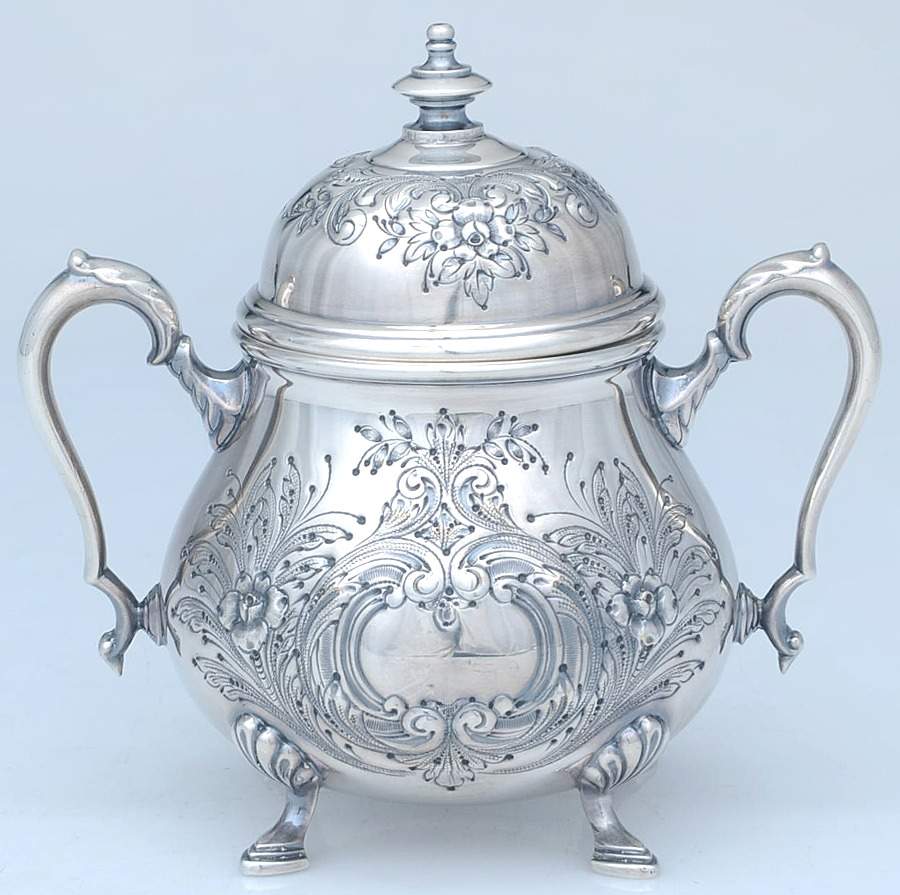Georgian Court-Hand Chased (Silverplate, Hollowware Sugar Bowl & Lid by International Silver-1