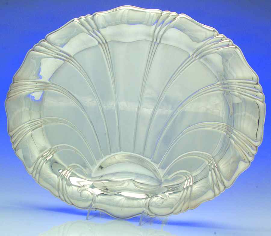 Neptune (Silverplate, Hollowware) Medium Plated Footed Meat Platter with Well by International Silver-1