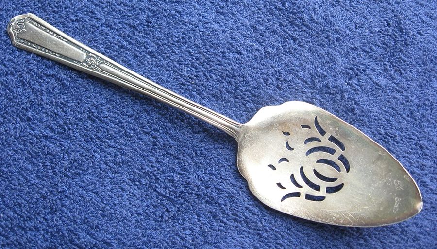 INS258 (SILVERPLATE) Pie Server with Stainless Blade by International Silver-1