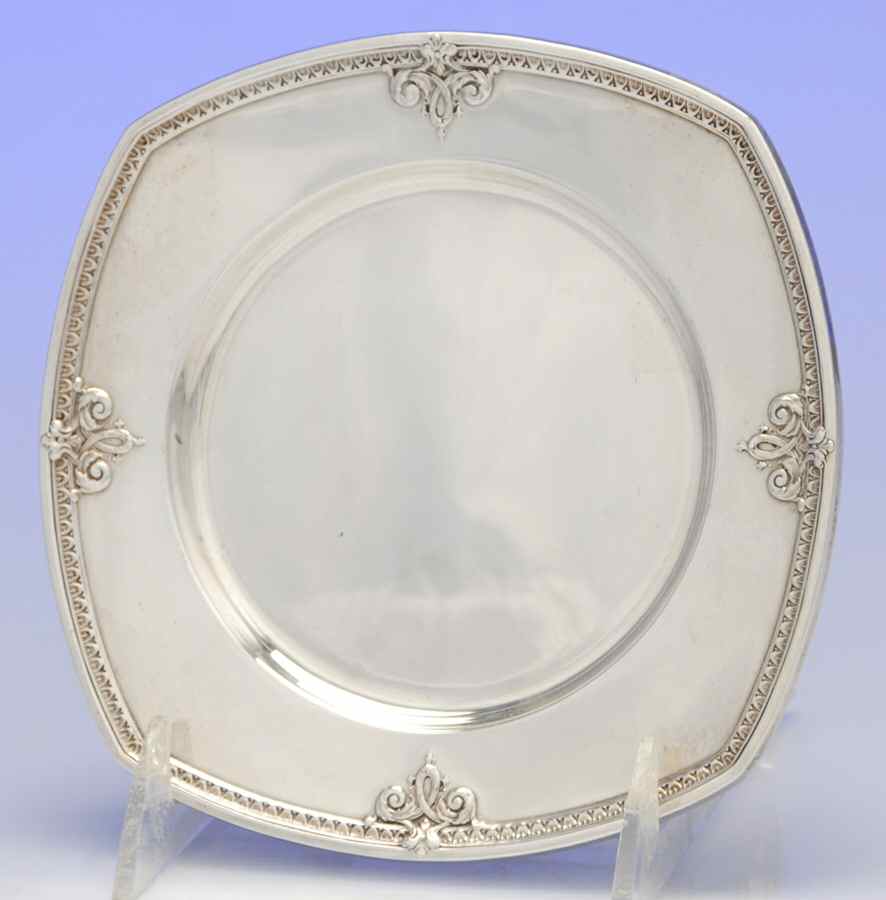 Trianon (Sterling, Hollowware) Bread Plate by International Silver-1