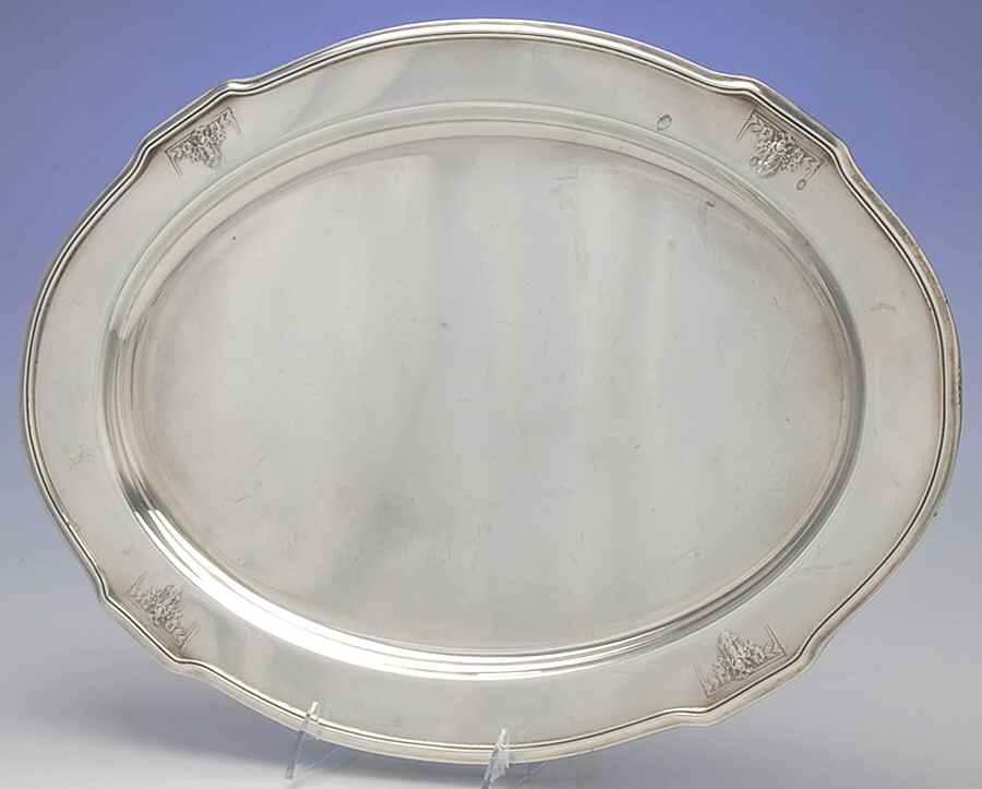 Ambassador (Silverplate, Hollowware) Medium Plated Meat Platter No Well by International Silver-1