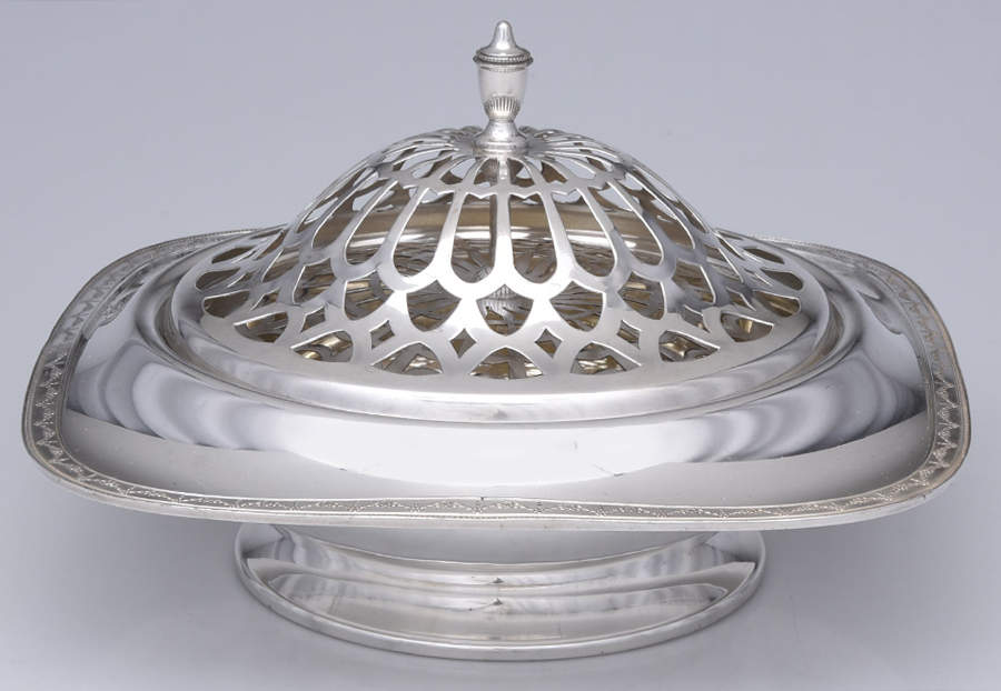 Anniversary (Silverplate, Hollowware) Round Silver Plate Centerpiece W/Flower Arranger by International Silver-1