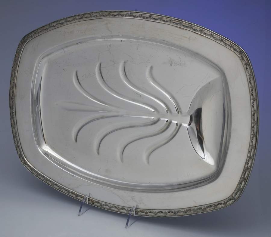 Anniversary (Silverplate, Hollowware) Medium Plated Meat Platter with Well by International Silver-1
