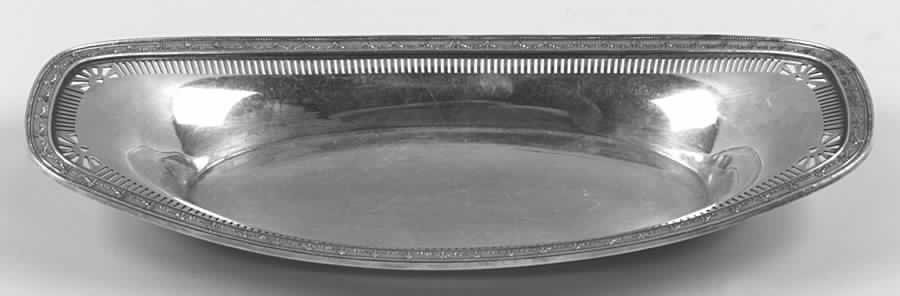 Anniversary (Silverplate, Hollowware) Pierced Plated Bread Tray by International Silver-1