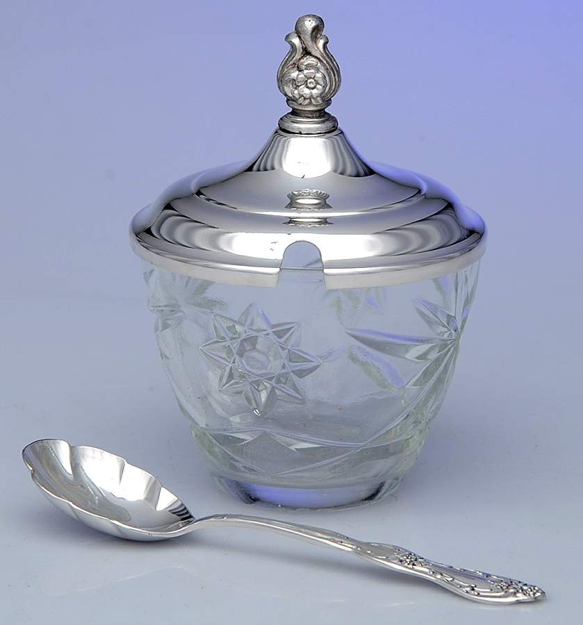 Beverly Manor (Silverplate, Hollowware) Jam Jar & Lid with Spoon by International Silver-1
