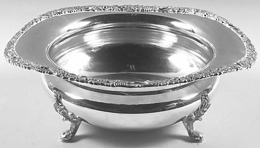 Beverly Manor (Silverplate, Hollowware) Footed Plated Round Centerpiece by International Silver-1