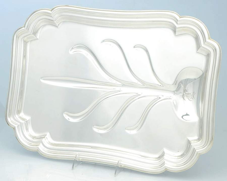 Chadwick (Silverplate, Hollowware) Medium Footed Meat Platter with Well by International Silver-1