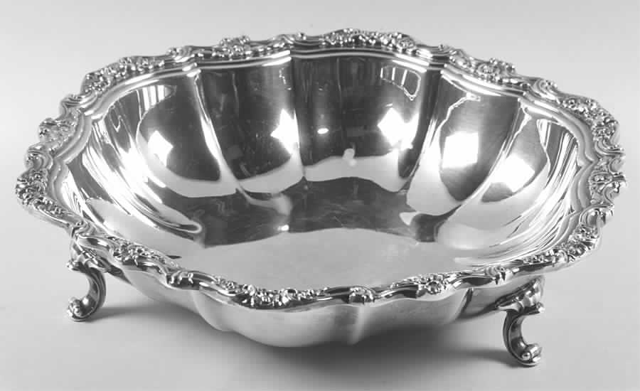 Countess (Silverplate, Hollowware) Footed Round Vegetable Bowl by International Silver-1