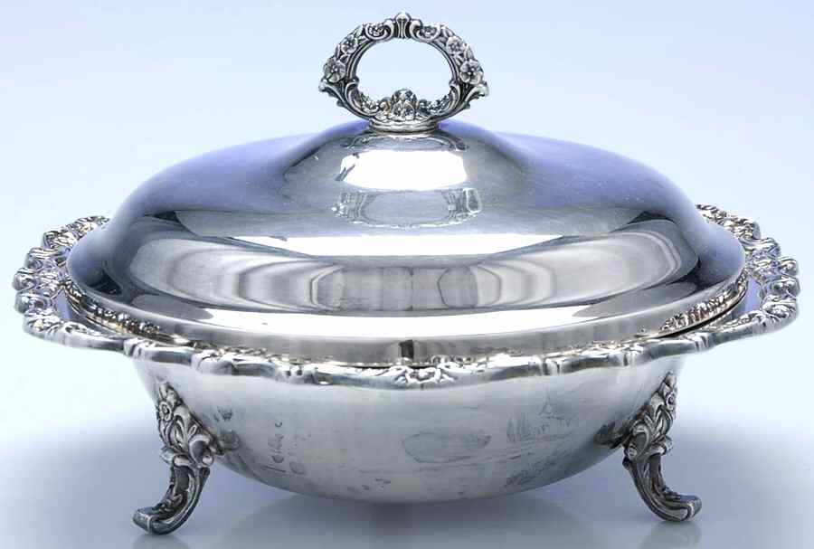 Countess (Silverplate, Hollowware) Plated Round Covered Casserole with Glass by International Silver-1