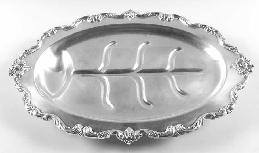 Du Barry (Silverplate, Hollowware) Medium Plated Meat Platter with Well by International Silver-1