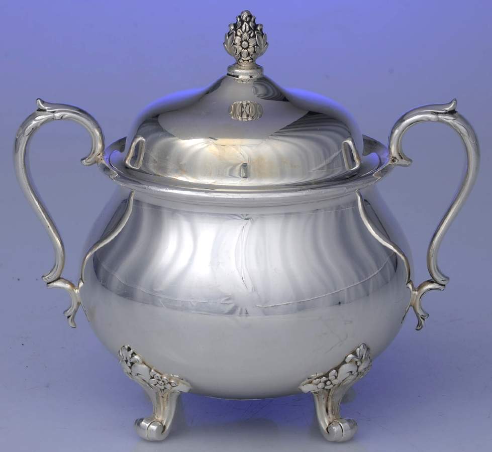 Du Barry (Silverplate, Hollowware) Sugar Bowl & Lid by International Silver-1