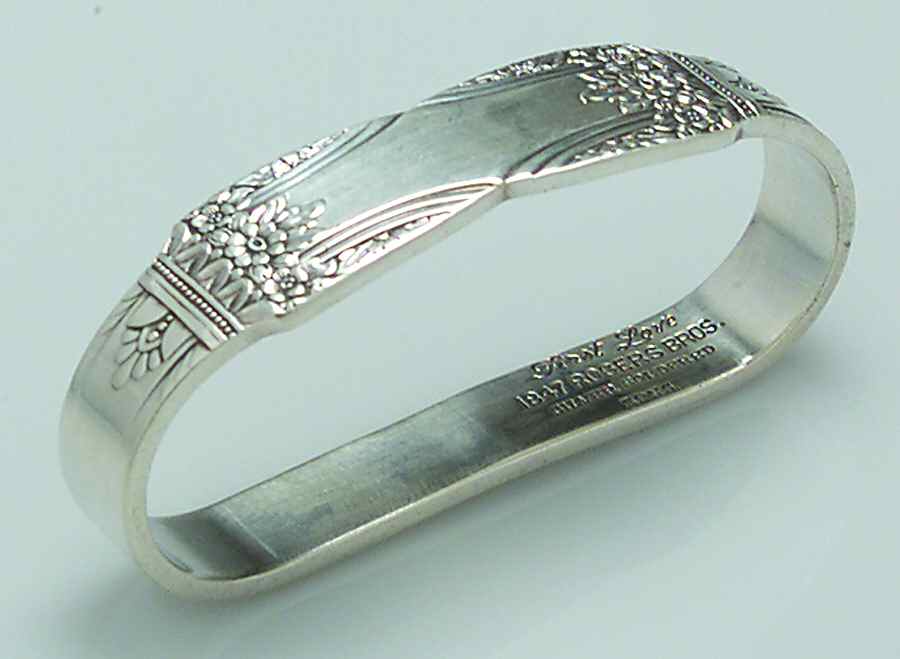First Love (Silverplate, Hollowware) Napkin Ring by International Silver-1