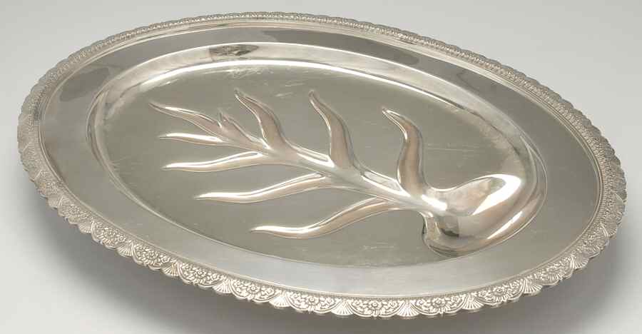 First Love (Silverplate, Hollowware) Medium Footed Meat Platter with Well by International Silver-1