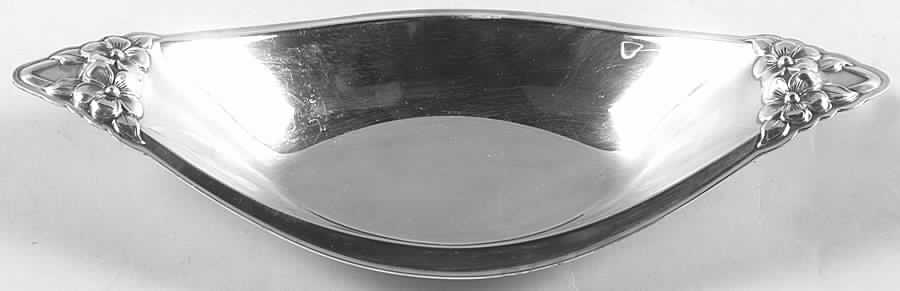Garland (Silverplate, Hollowware) Medium Silverplate Bon Bon Bowl by International Silver-1