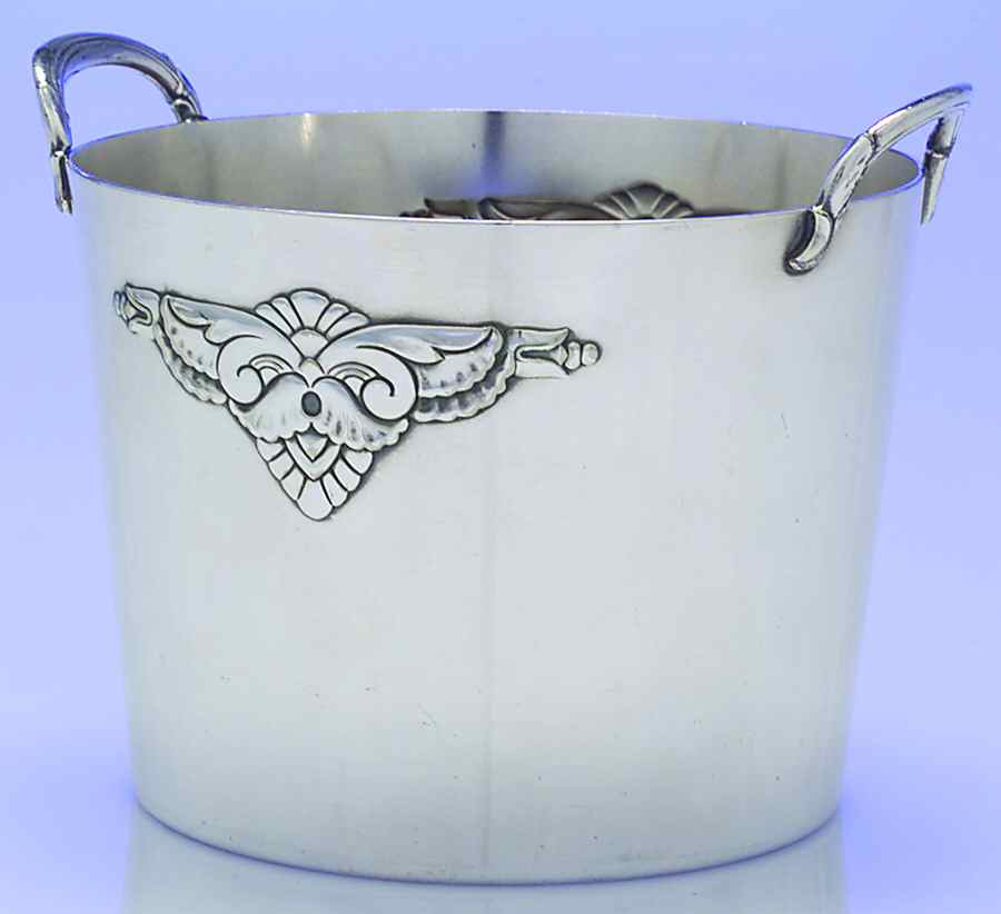 Guild-Cadence (Silverplate, Hollowware) Silverplate Ice Bucket by International Silver-1
