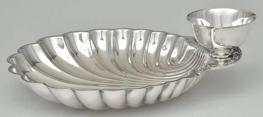 Victorian Rose (Silverplate, Hollowware) Silverplate Hors d'Oeurves Dish by International Silver-1