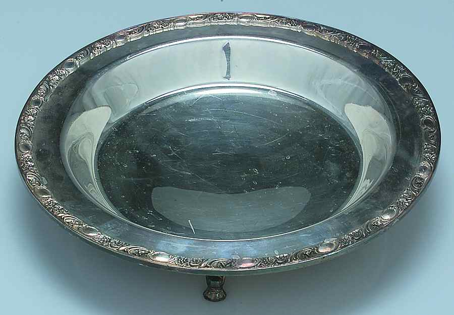 Victorian Rose (Silverplate, Hollowware) Footed Pie Plate by International Silver-1