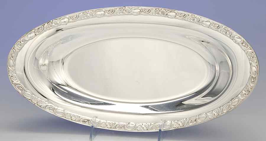Victorian Rose (Silverplate, Hollowware) Silverplate Bread Tray by International Silver-1