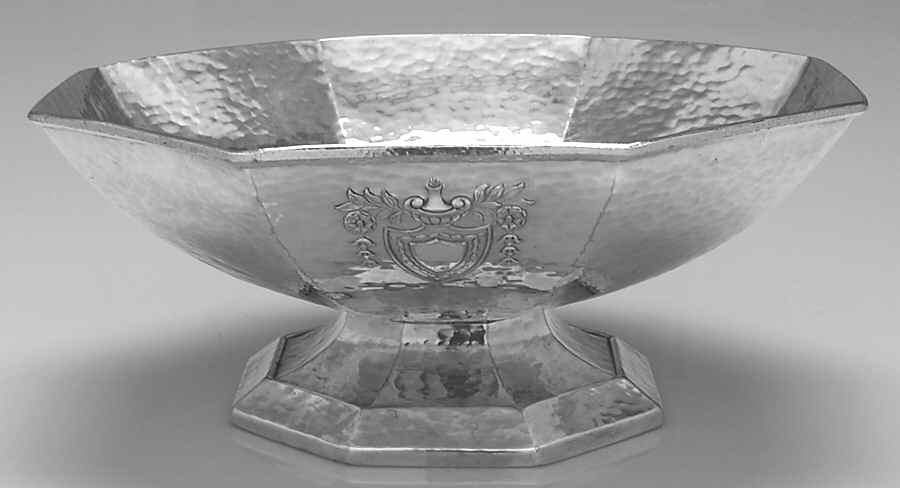Heraldic (Silverplate, Hollowware) Footed Round Vegetable Bowl by International Silver-1