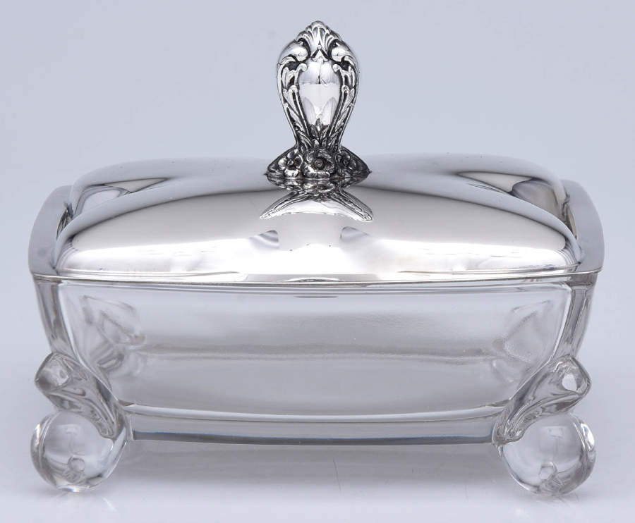 Heritage (Silverplate, Hollowware) Crystal Cigarette Box with Silverplate Lid by International Silver-1