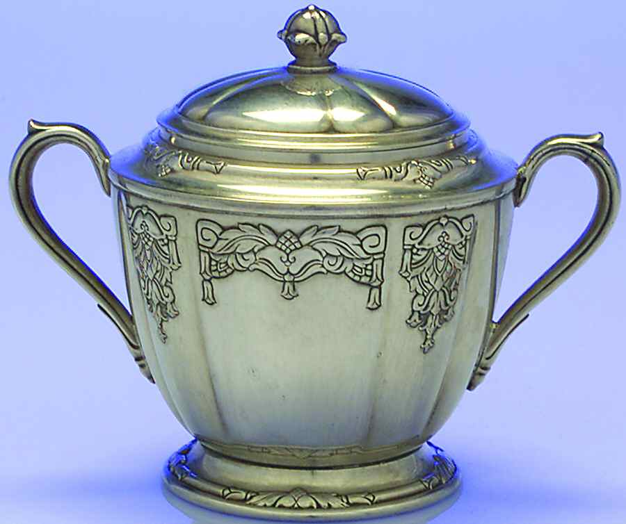 Her Majesty (Silverplate, Hollowware) Sugar Bowl & Lid by International Silver-1