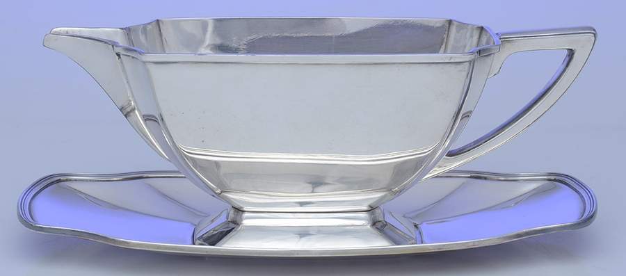Legacy (Silverplate, Hollowware) Plated Gravy Boat & Underplate by International Silver-1