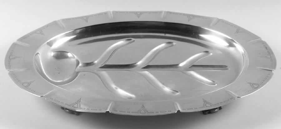Paris (Silverplate, Hollowware) Small Plated Meat Platter with Well by International Silver-1