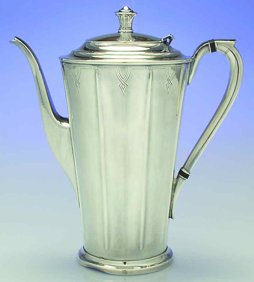 Paris (Silverplate, Hollowware) Silverplate Coffee Pot by International Silver-1