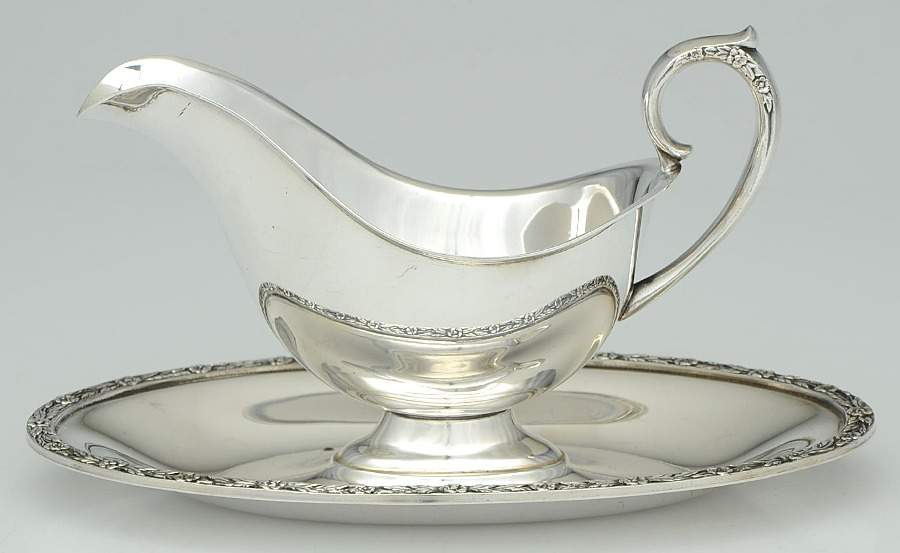Primrose II (Silverplate, Hollowware) Plated Gravy Boat with Attached Underplate by International Silver-1