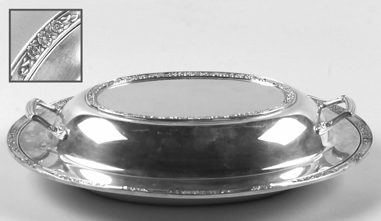 Primrose II (Silverplate, Hollowware) Double Vegetable Bowl by International Silver-1