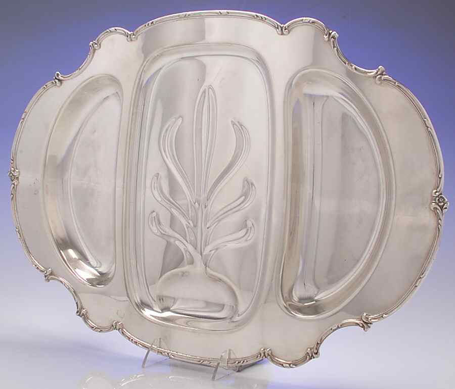 Reflection (Silverplate, Hollowware) Meat Platter with Well Tree by International Silver-1