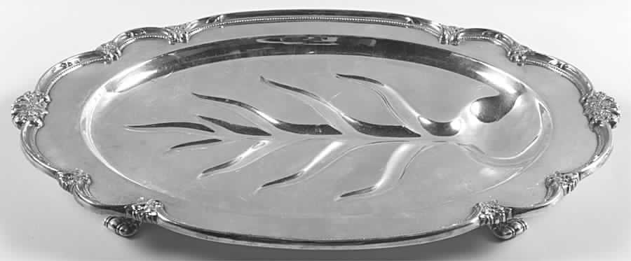 Remembrance (Silverplate, Hollowware) Medium Plated Meat Platter with Well by International Silver-1