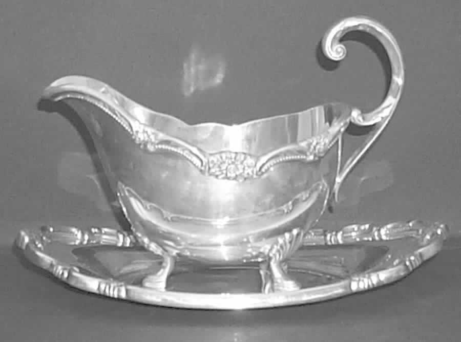 Remembrance (Silverplate, Hollowware) Plated Gravy Boat & Underplate by International Silver-1