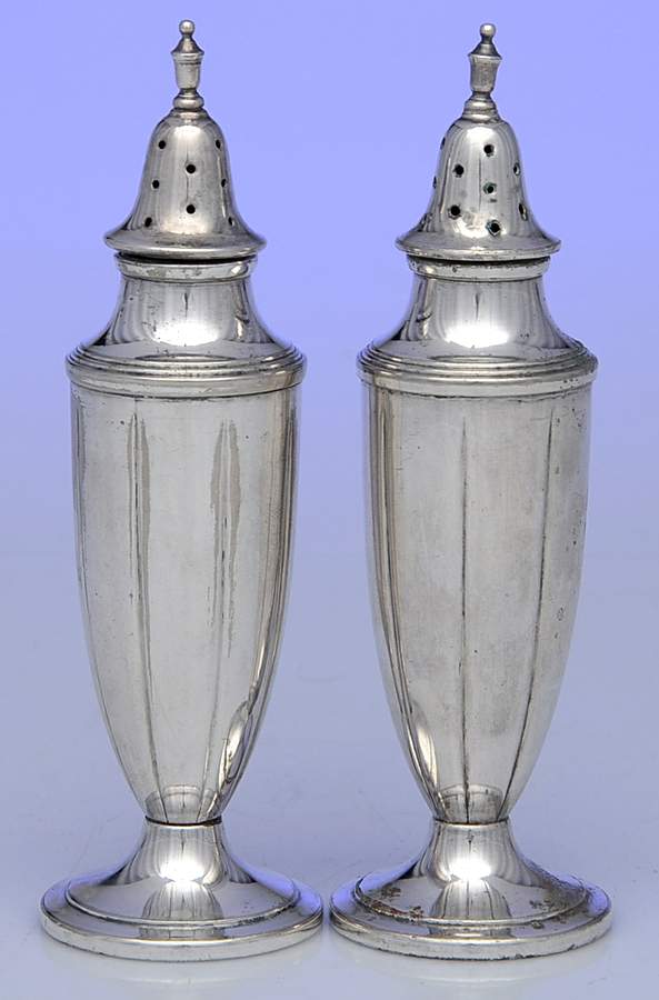 Silhouette (Silverplate, Hollowware) Salt & Pepper Set by International Silver-1