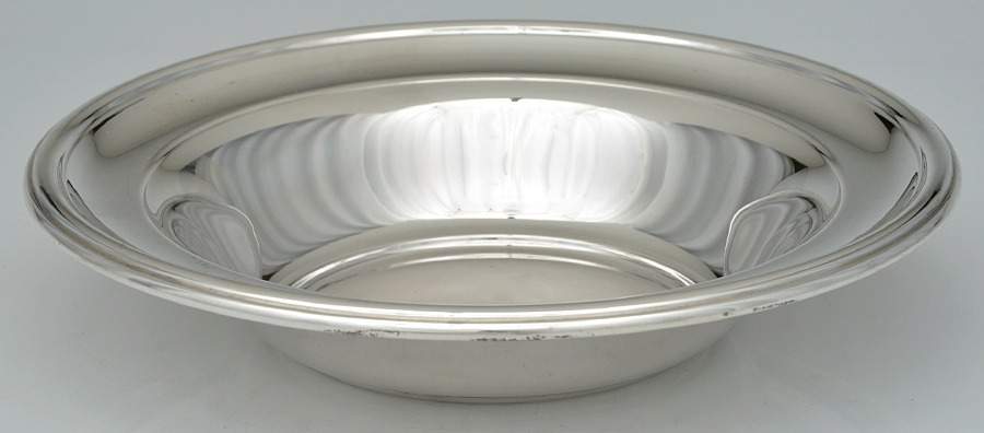 Berkeley (Sterling, 1915, Hollowware) Sterling Round Vegetable by International Silver-1