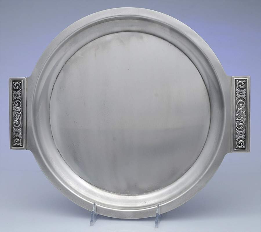 Di Lido (Stainless, Hollowware) Round Tray by International Silver-1