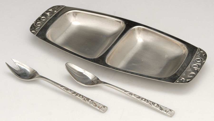 Navajo (Stainless, Hollowware) 2-Part Relish by International Silver-1