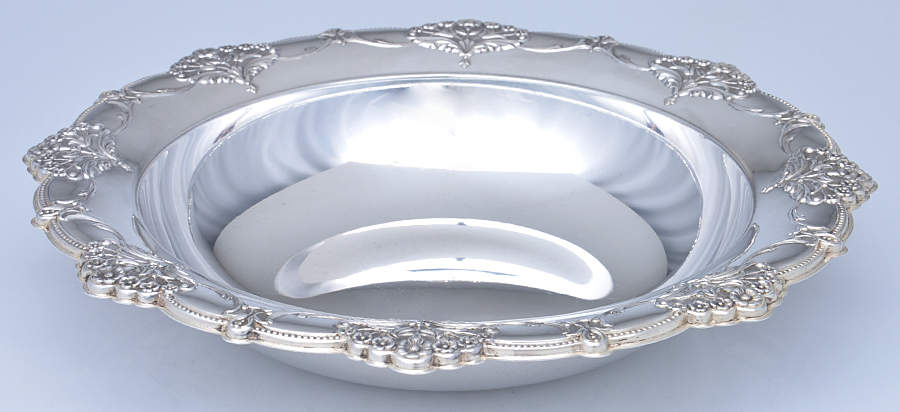 Queen's Lace (Sterling, 1949, Hollowware) 11" Round Vegetable by International Silver-1