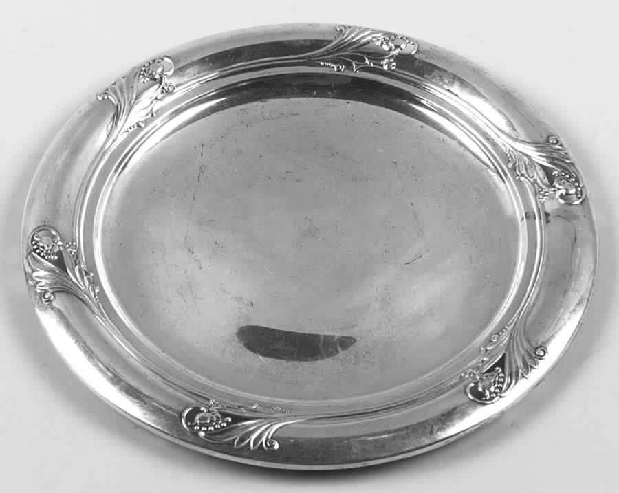 Spring Glory (Sterling, 1942, Hollow, C360) Sterling Sandwich Plate by International Silver-1