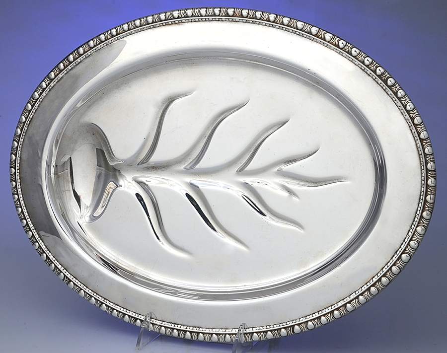 Mayfair (Silverplate, Hollowware) Medium Footed Meat Platter with Well by International Silver-1